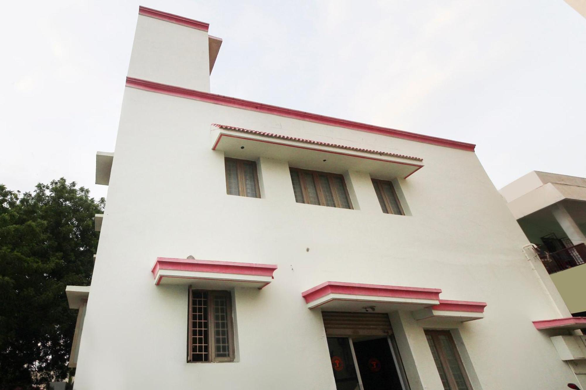 Отель Spot On Jayalakshmi Residency Non Ac Kovilpatti Экстерьер фото