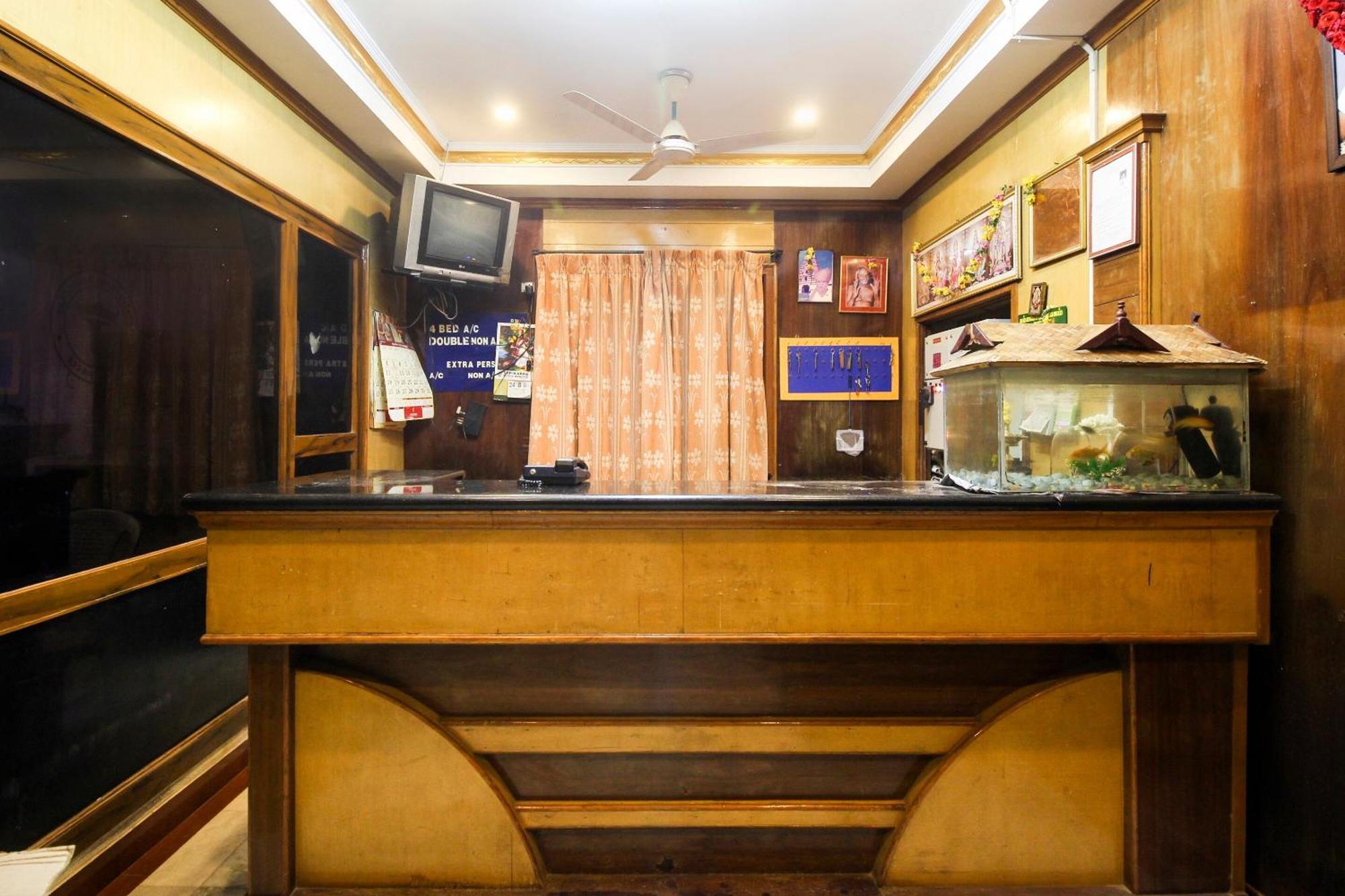 Отель Spot On Jayalakshmi Residency Non Ac Kovilpatti Экстерьер фото