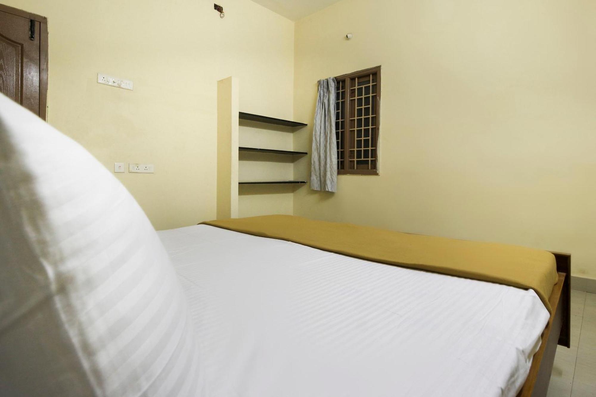 Отель Spot On Jayalakshmi Residency Non Ac Kovilpatti Экстерьер фото